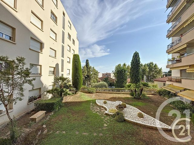 Appartement T3 à louer - 3 pièces - 68.43 m2 - LE CANNET - 06 - PROVENCE-ALPES-COTE-D-AZUR - Century 21 Immobilier Service