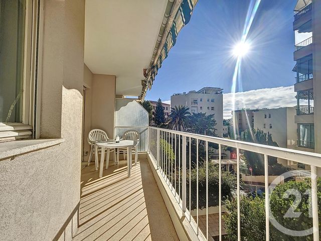 Appartement F2 à louer CANNES